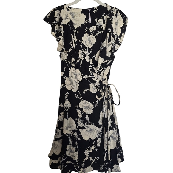 Free People Dresses & Skirts - Free People Ruffle Wrap Dress in Black and Cream Floral